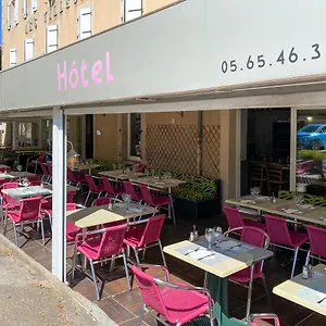 https://hotel-les-tilleuls-de-pareloup.midi-pyreneeshotels.com
